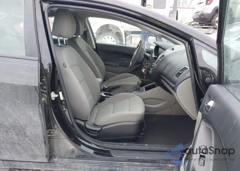 2015 Kia Forte Lx z USA, uszkodzony, nr VIN KNAFK4A60F5436497